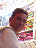 Sari-Verkäufer