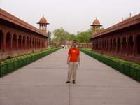 Weg zum Haupttor am Taj Mahal